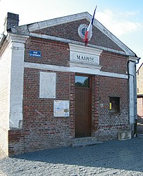 The town hall in Aumont