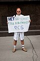 Сергей Кривов на одиночном пикете у здания ГД РФ в день принятия законопроекта