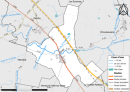 Carte en couleur présentant le réseau hydrographique de la commune