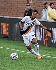 Giovanni Dos Santos 2017-05-21 (34779601946).jpg