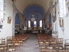 Église : vue de l'intérieur.