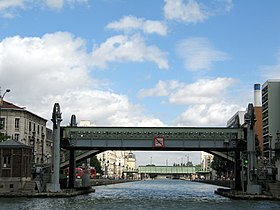 Image illustrative de l’article Pont levant de la rue de Crimée