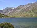 Le lac de Castellà et le pic Carlit à gauche.