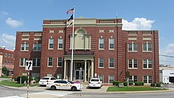 Hardin County Courthouse in downtown Elizabethtown