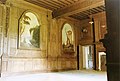 Salle à manger décorée de l’ancienne abbaye de Loroy.