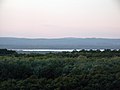 Flussmündung der Zala in den Balaton, im Hintergrund die Stadt Keszthely