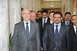 Rafik Abdessalem, ministre tunisien des Affaires étrangères, et Alain Juppé, ministre français des Affaires étrangères et européennes, à Tunis en janvier 2012.