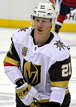 Cody Eakin v dresu Vegas Golden Knights