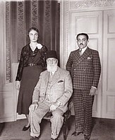 Abdülmecid Efendi, kızı Prenses Dürrüşehvar Sultan ve damadı Prens Nevvab Azam Cah ile birlikte, 1931