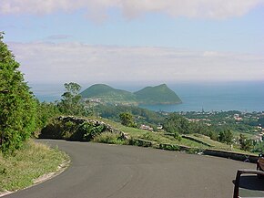 Vista sobre o Monte Brasil a partir da encosta das Veredas, freguesia da Terra Chã