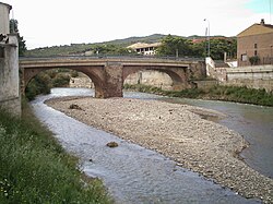 O río Alfama trescruzando Fitero