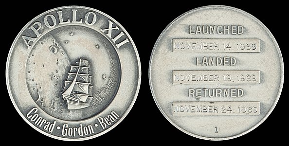 Robbins medallion of Apollo 12, by the Robbins Company