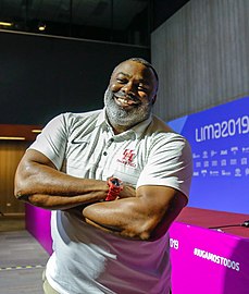 Der Weltranglistenerste von 1990 und 1991 Leroy Burrell (Foto: 2019) erreichte eine Hundertstelsekunde hinter Surin Platz fünf