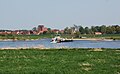 Blick über die Elbe mit Elbfähre auf Sandau (Elbe)