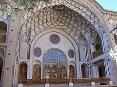 Iwán de la casa Āmeri en Kashan, Irán