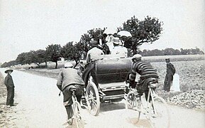 Émile Mayade, en course sur Delahaye;