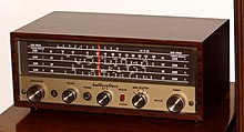 Vintage Hallicrafters WR-600W Broadcast Receiver, Covers 4 Bands From AM Broadcast To 30 MHz, 4 Tubes, Woodgrain Metal Case, Made In USA, Circa 1961 - 1964 (33067209281).jpg