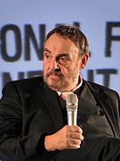 John Rhys-Davies en 2013.