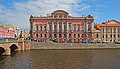 Vue du palais depuis la rivière Fontanka