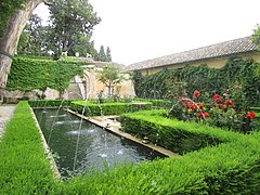 Patio del Ciprés de la Sultana