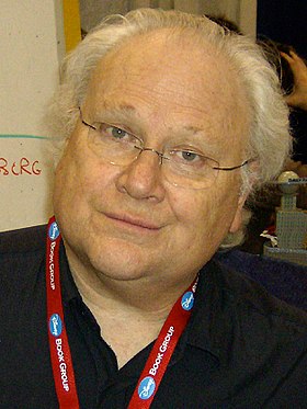 Colin Baker, l'interprète du Sixième Docteur, à la Comic Con de New York en 2008.