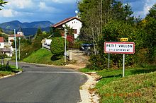 Ang dalan sa Petit Vallon sa Apremont