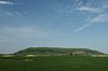 Blick von einer Stelle nahe Hilmes (Schenklengsfeld) entlang der Kreisstraße 13 (Schenklengsfeld–Motzfeld) nordnordostwärts zum Dreienberg