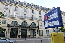 Arrêt de bus de l’ancien réseau de bus de Pep's dans le Centre urbain du Val d'Europe.