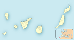 Mapa konturowa Wysp Kanaryjskich, blisko lewej krawiędzi na dole znajduje się punkt z opisem „Valverde”