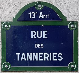 Voir la plaque.