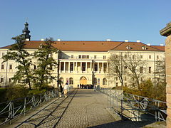 Blick von der Schlossbrücke auf die Kolonnade der Ostfassade