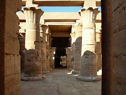 Colonnes palmiformes du temple d'Hibis.