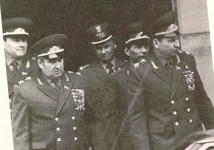 Маршалы Советского Союза В. Г. Куликов и Н. В. Огарков (справа), май 1980 года
