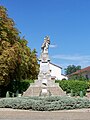 Le monument aux morts, en ville, près du foirail (sept. 2009)