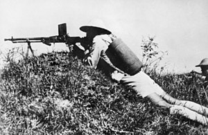 Китайський солдат с ручним кулеметом. Чанша, 1942