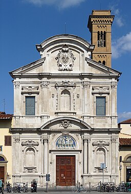 Fasaden vid Piazza Ognissanti.