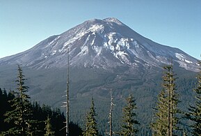 Il M. St. Helens il giorno prima dell'eruzione catastrofica del 18 maggio 1980.