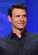 Scott Foley interprète Bob Brown