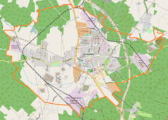 Mapa konturowa Polkowic, blisko centrum po lewej na dole znajduje się punkt z opisem „CCC S.A. (Grupa CCC)”