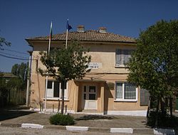Сградата на кметството в Долно Луково
