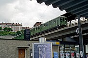 Metrostel ET2594 aan het zuidelijke perron