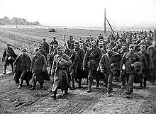A[ölü/kırık bağlantı] large group of Polish Prisoners of War