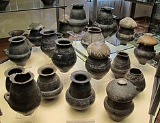 Ossuaires biconiques de Vulci (IXe – VIIIe siècle av. J.-C.)