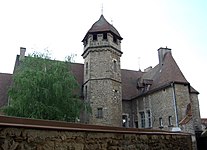 Château d'Arnay-le-Duc dit « ancien château des Princes de Condé ».