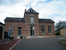 The town hall in Le Mesge