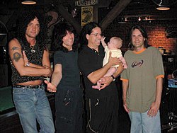 Quiet Riotin jäsenet vuonna 2002. Vasemmalta oikealle: Kevin DuBrow, Rudy Sarzo, Frankie Banali ja Carlos Cavazo.