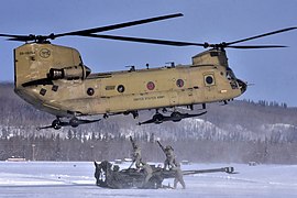 Boeing-Vertol CH-47 mit Skikufen