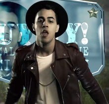 Brytiago in the music video for "Alerta Roja", 2016