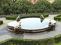 Fontaine dans le jardin