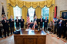 נשיא ארצות הברית דונלד טראמפ מקיים שיחת ועידה מהחדר הסגלגל בבית הלבן עם מנהיגי ישראל וסודאן במהלכה נודע על הנורמליזציה הצפויה בין המדינות, 23 באוקטובר 2020